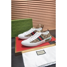 Gucci Low Shoes